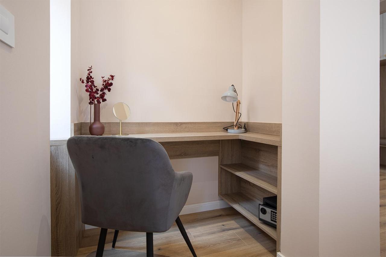 Grand Munz Apartman Póla Kültér fotó