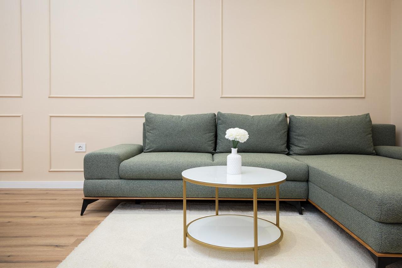 Grand Munz Apartman Póla Kültér fotó