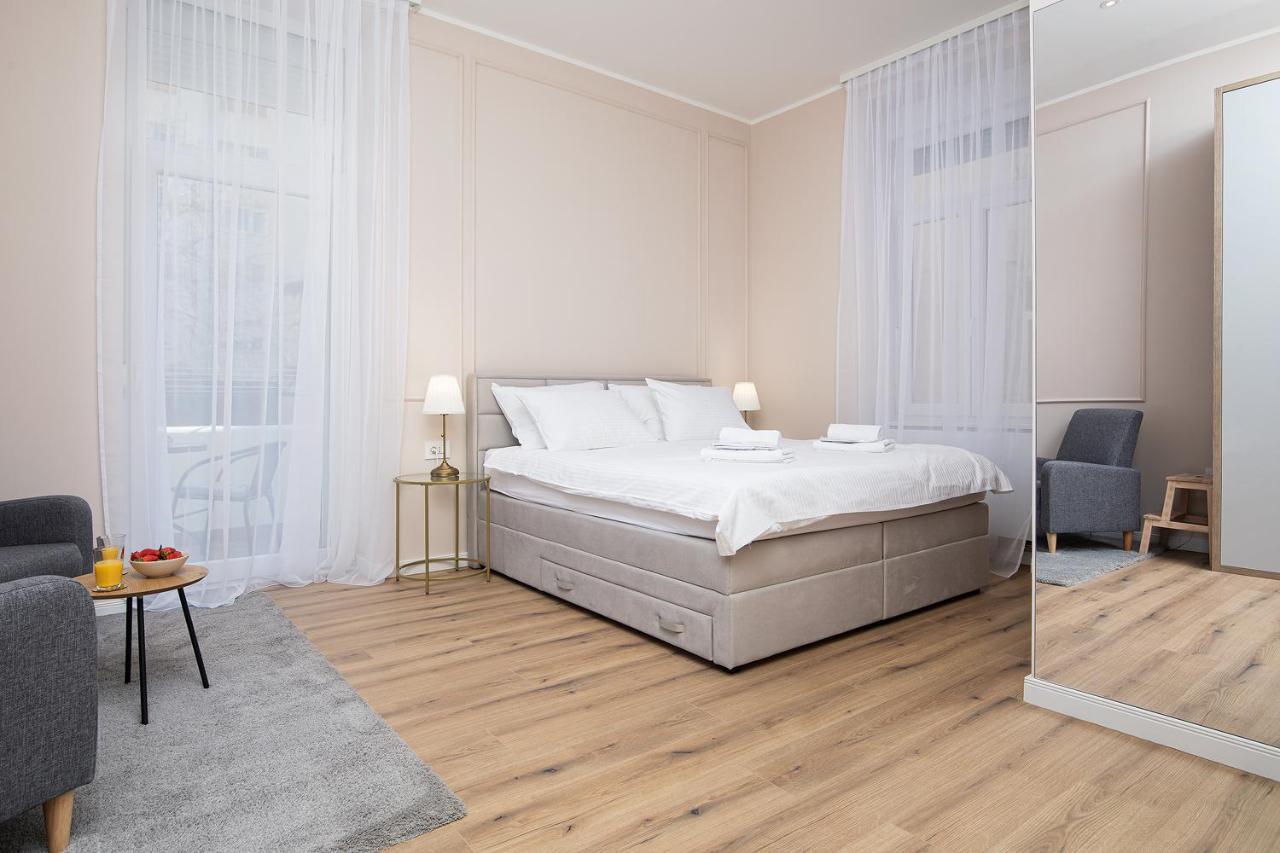 Grand Munz Apartman Póla Kültér fotó